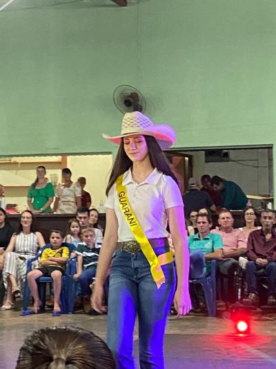 ParÃ³quia Imaculada ConceiÃ§Ã£o do Porto Barreiro realizou a escolha da Princesa do Leite e Cowboy Estiloso